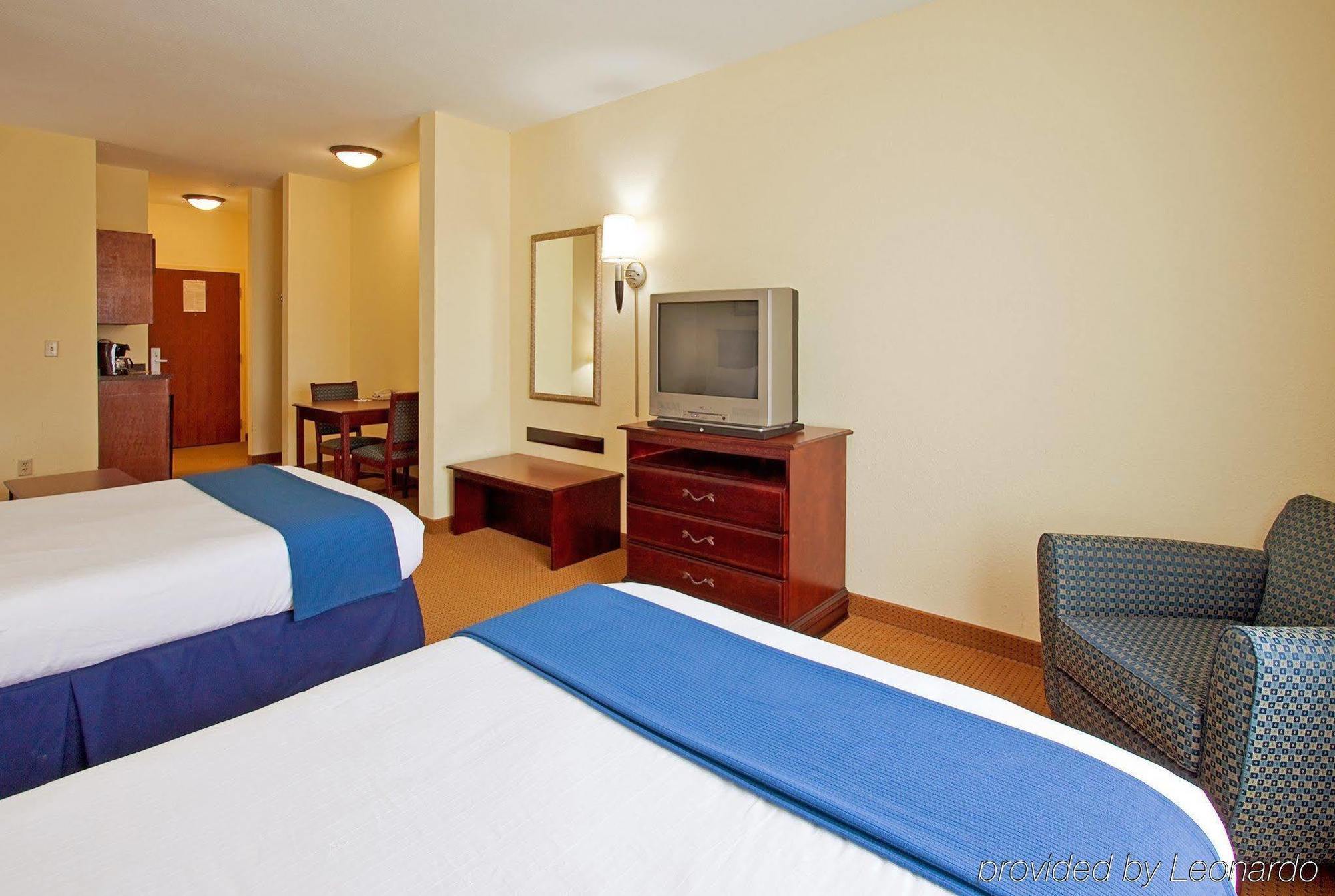 Holiday Inn Express Hotel & Suites Panama City-Tyndall Esterno foto
